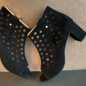 Black Suede Cut out Boots Open Toe with Zip Sides & Gold Bee Zipper pull, NEW!